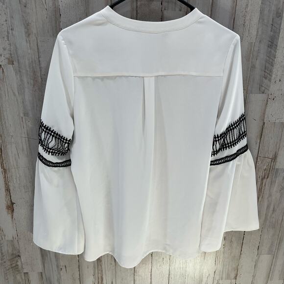 Market & Spruce Boho Bell Sleeve Embroidered Blouse White Size Small - Picture 4 of 6